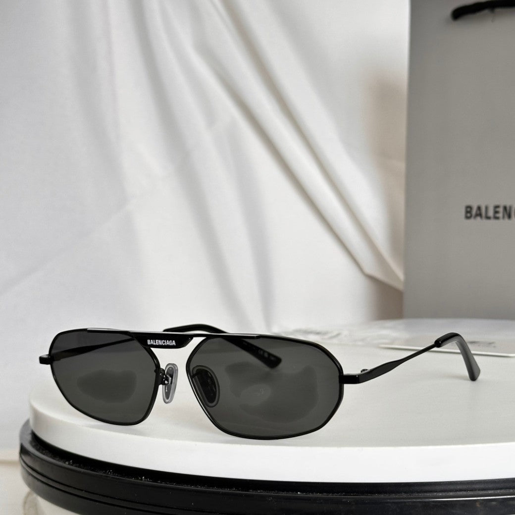 Balenci Noir - Vichyluxury