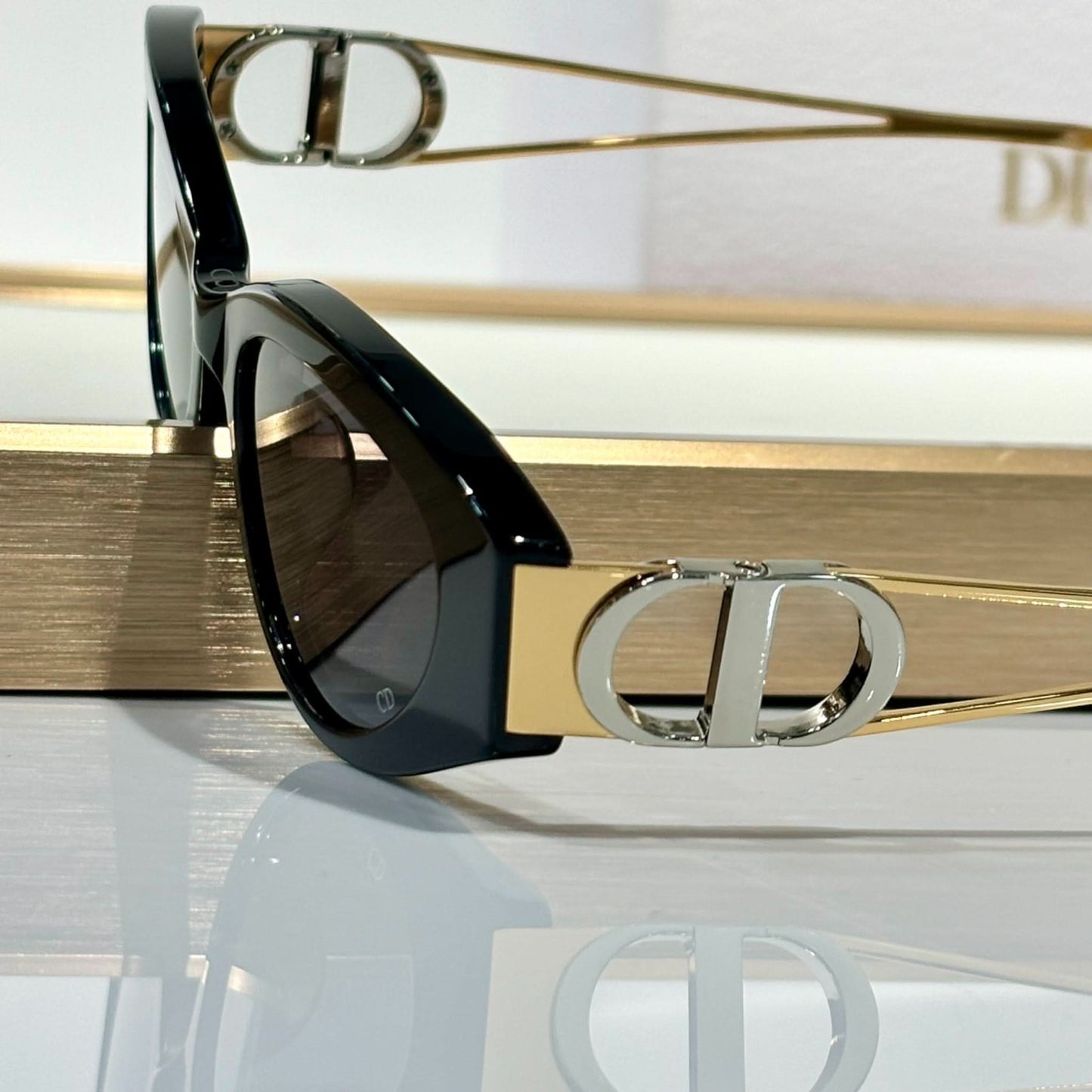 Dio 30Montaigne - Vichyluxury