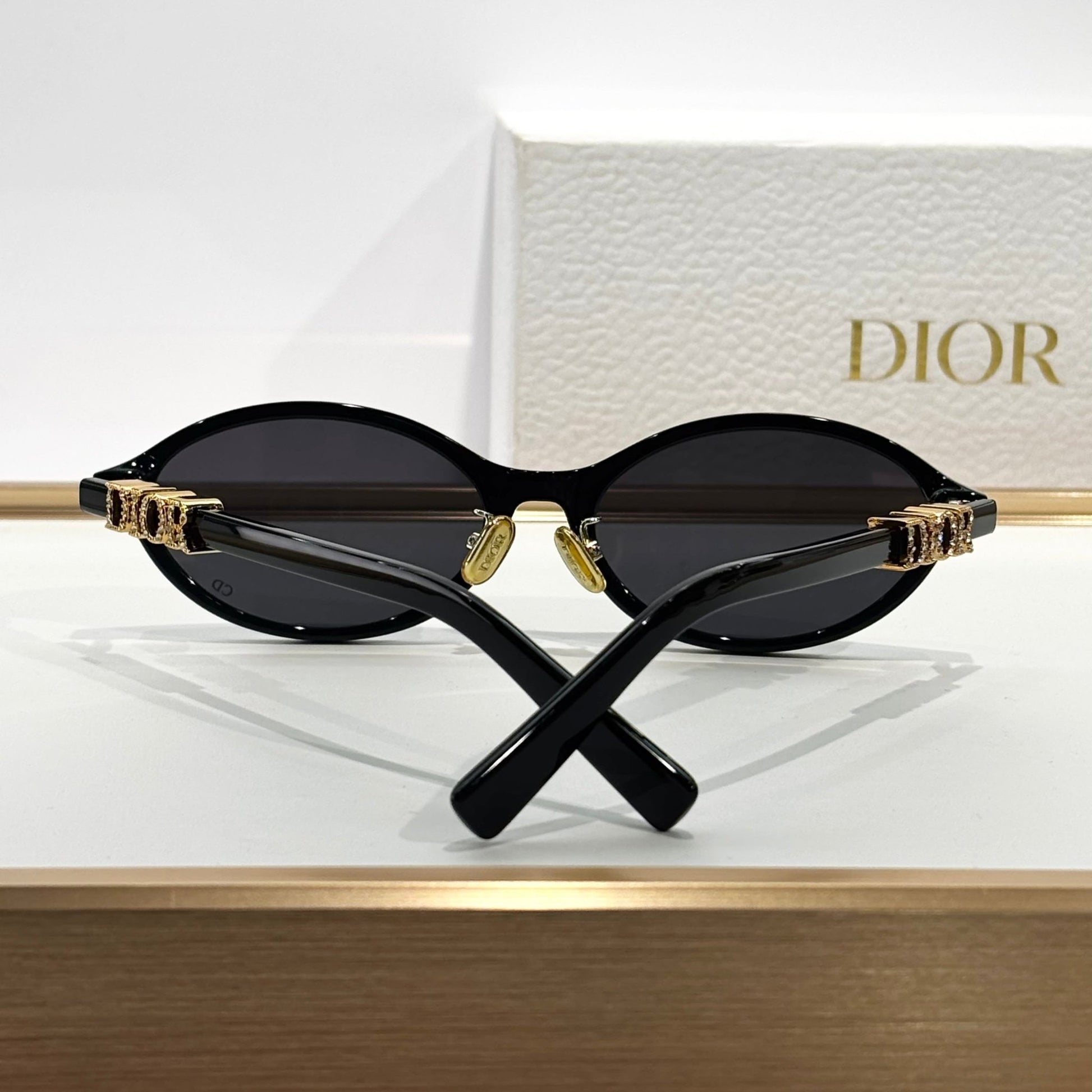 Dio Crystal Signature - Vichyluxury
