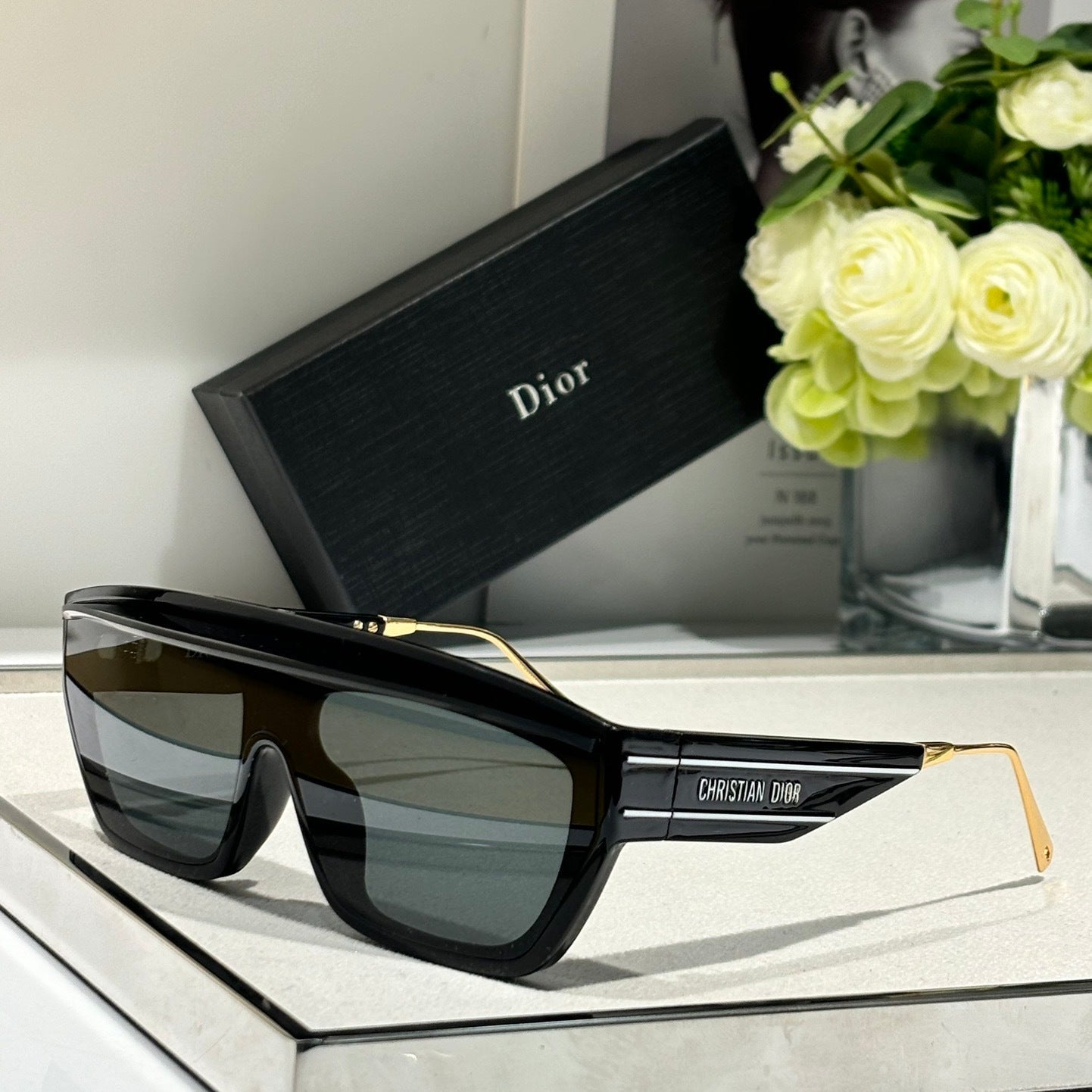 Dio Shield Signature - Vichyluxury