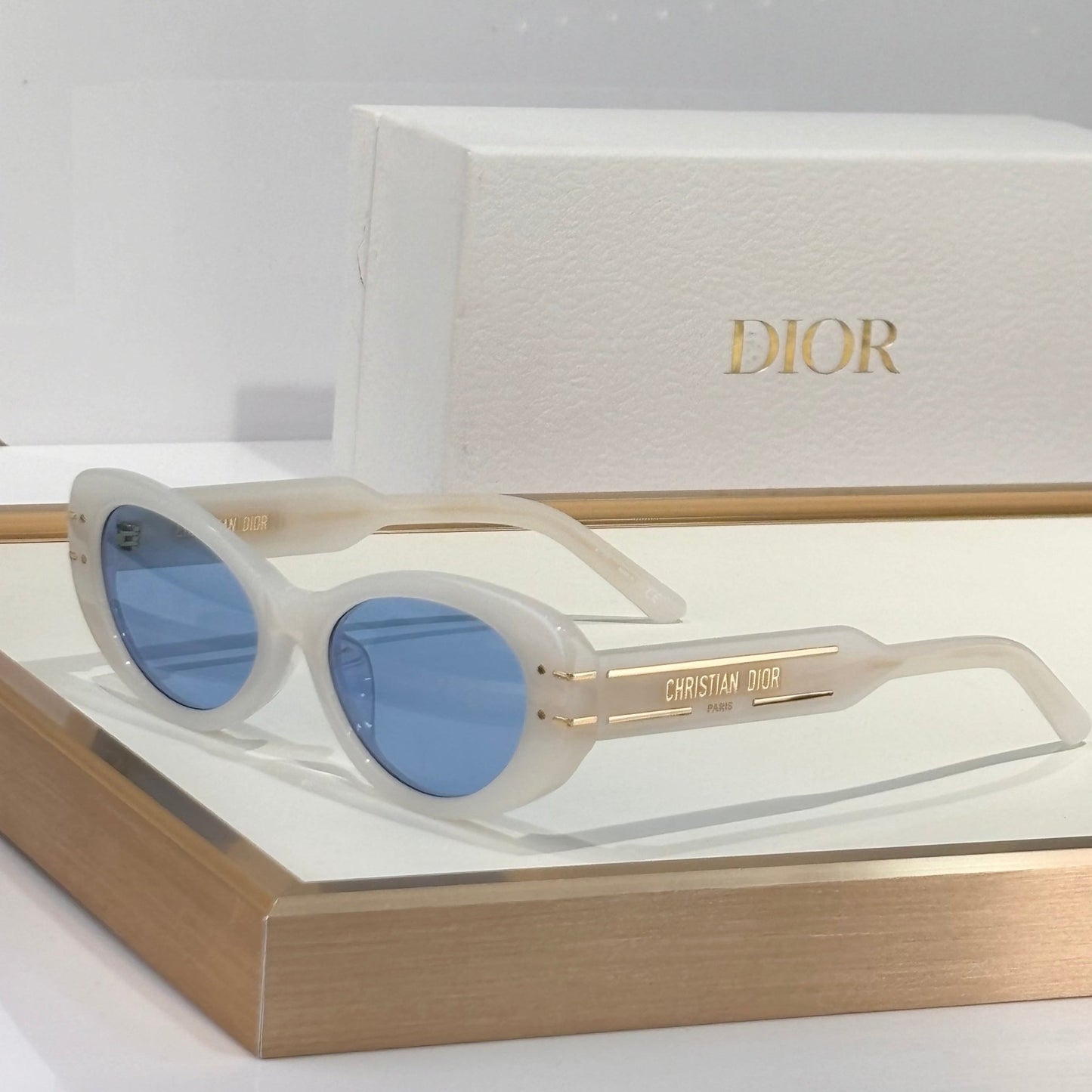 Dio Signature Oval - Vichyluxury