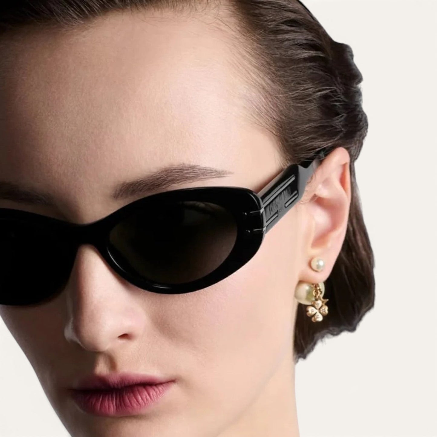 Dio Signature Oval - Vichyluxury