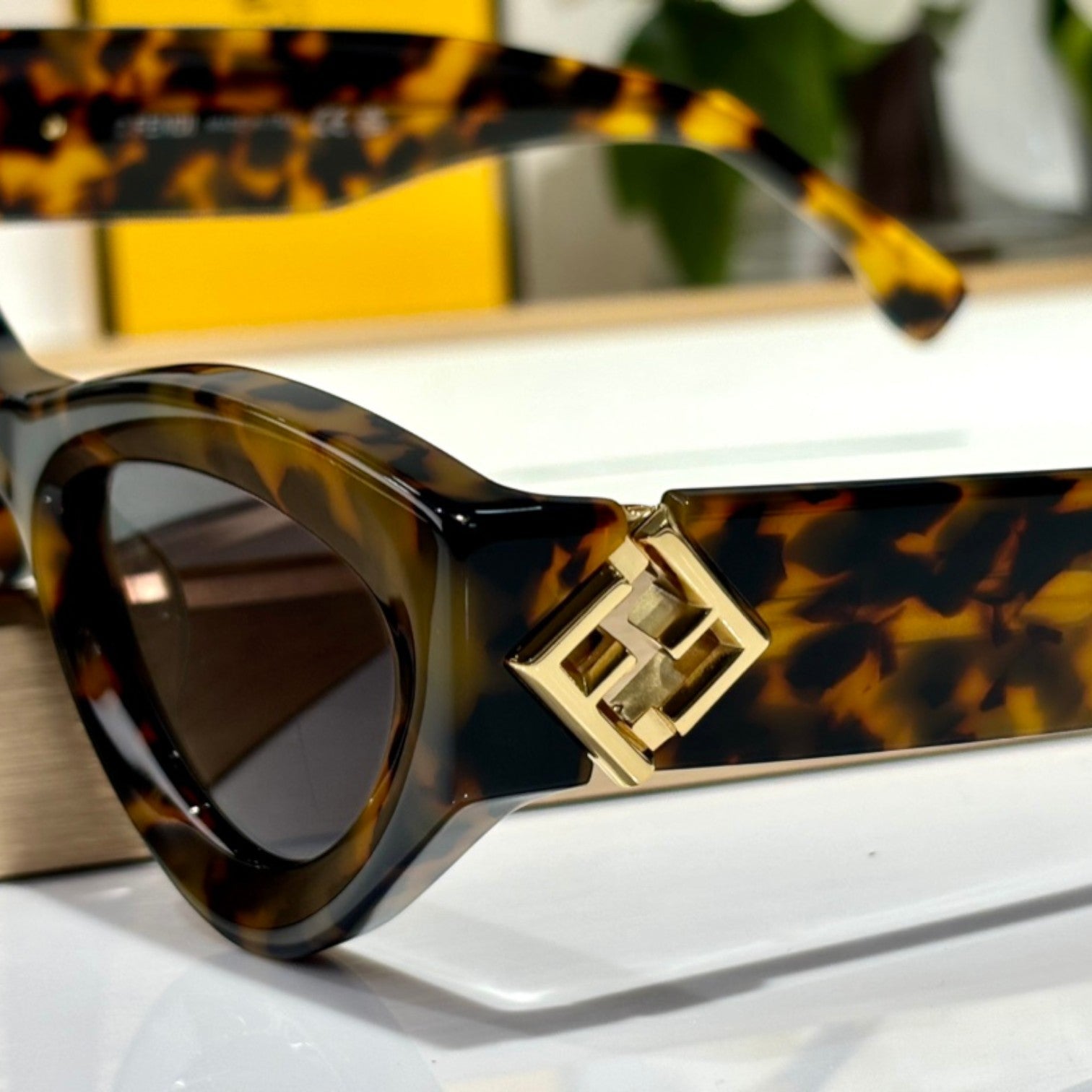 Fenny Solvane - Vichyluxury