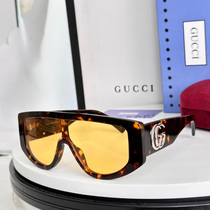 Gucc Red - Vichyluxury