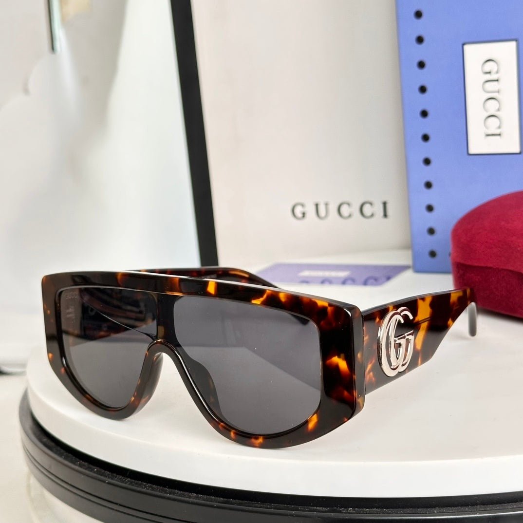 Gucc Red - Vichyluxury
