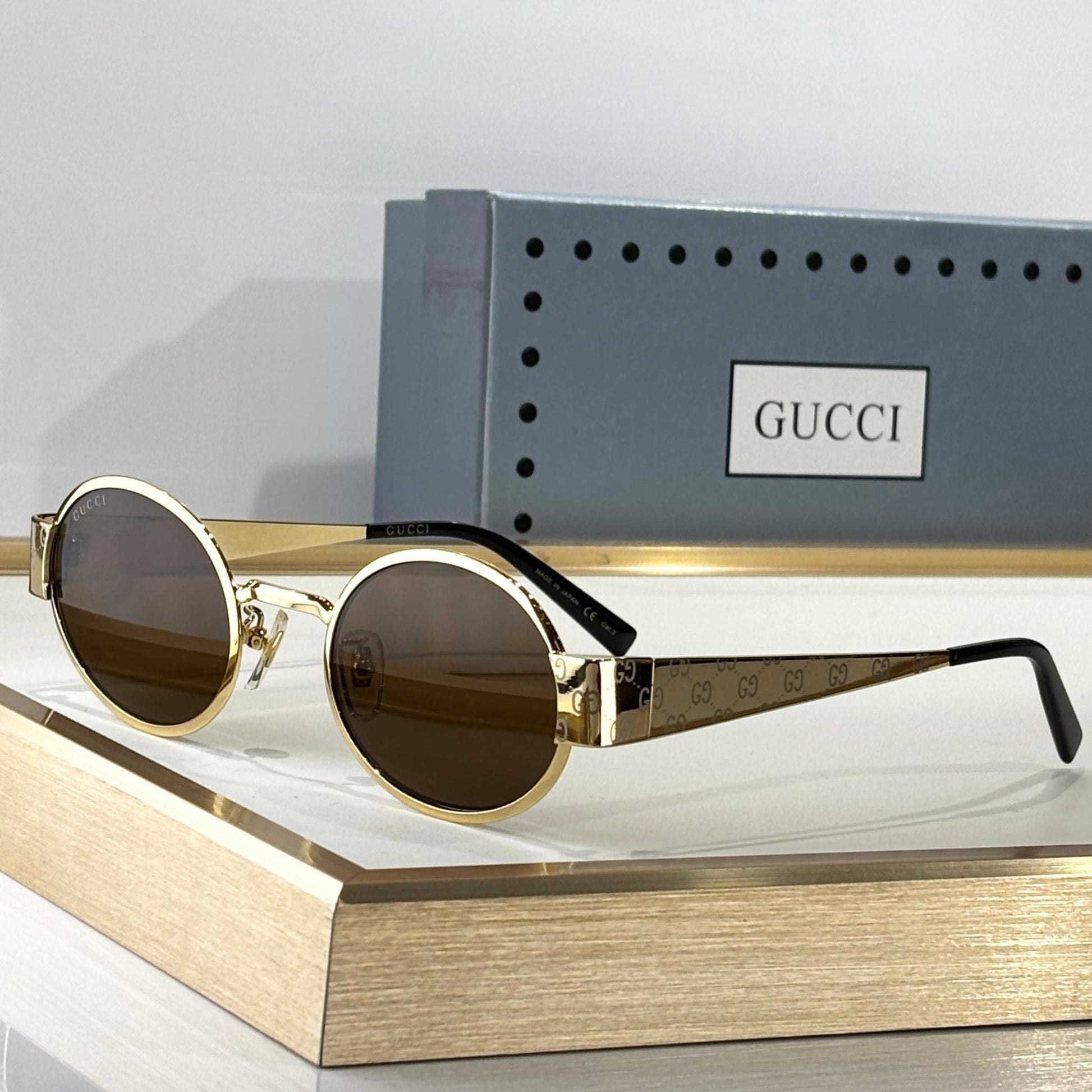 Guci Monogram Round - Vichyluxury