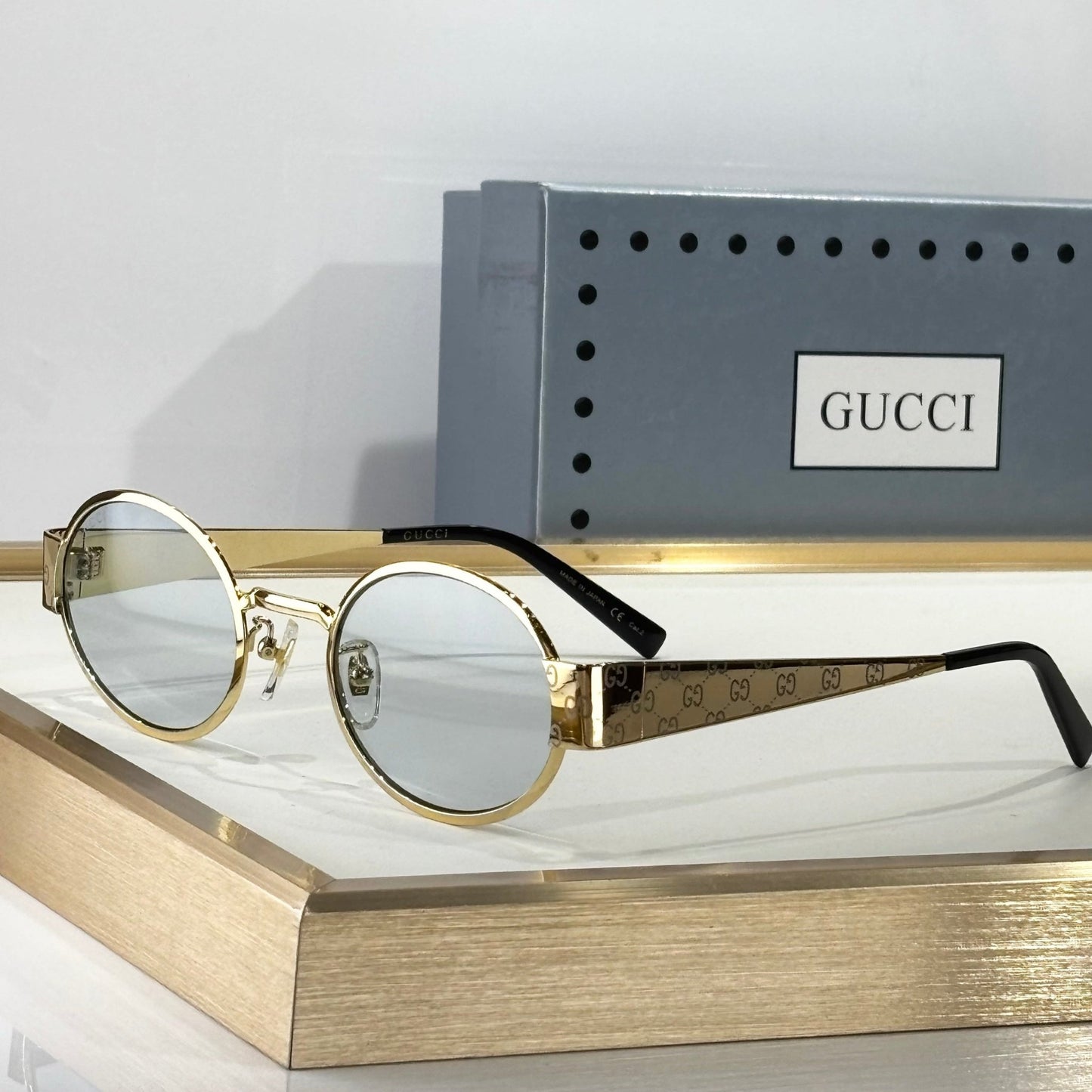 Guci Monogram Round - Vichyluxury