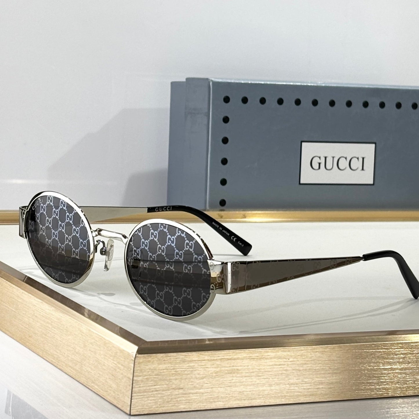 Guci Monogram Round - Vichyluxury