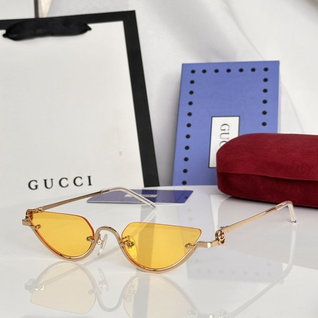 Guci Runway Cat - Eye - Vichyluxury
