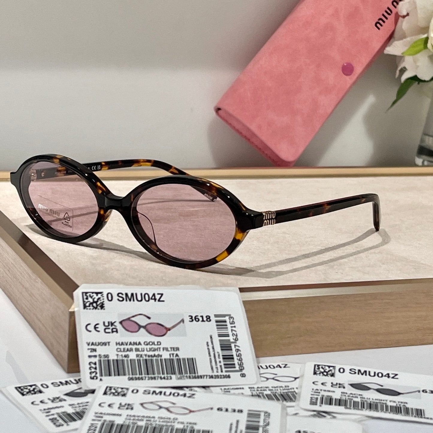 Myu Myu Glimpse Black - Vichyluxury