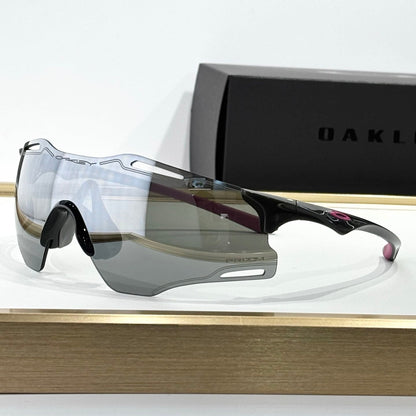 Oakl Aero White - Vichyluxury