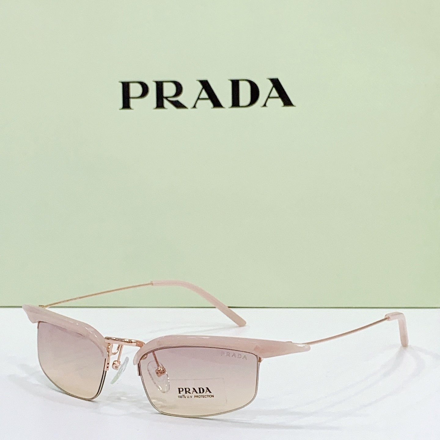 Prad Avant - Garde Browline - Vichyluxury