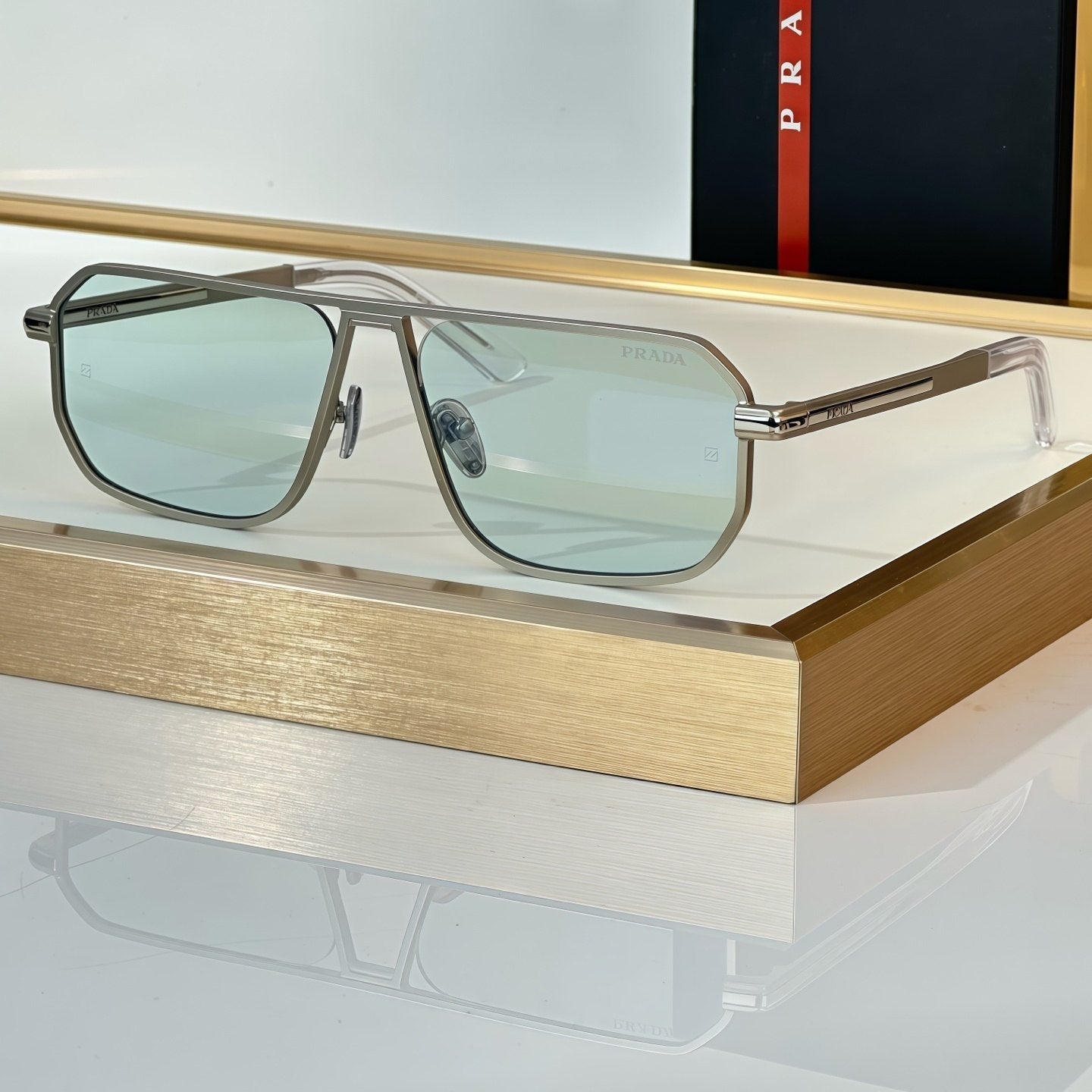 Prad Cyber Aviator - Vichyluxury