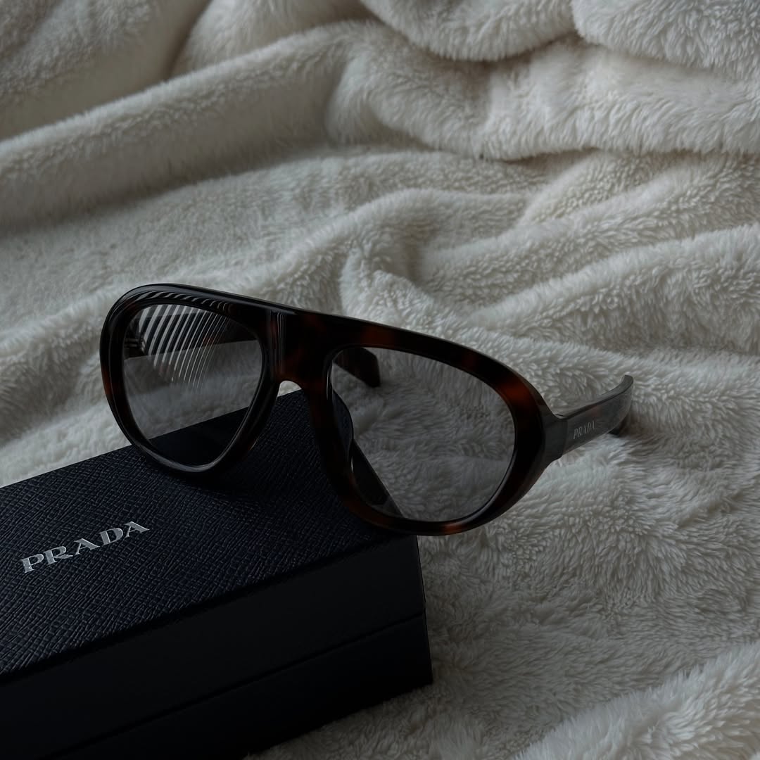 Prad Fashion - Vichyluxury