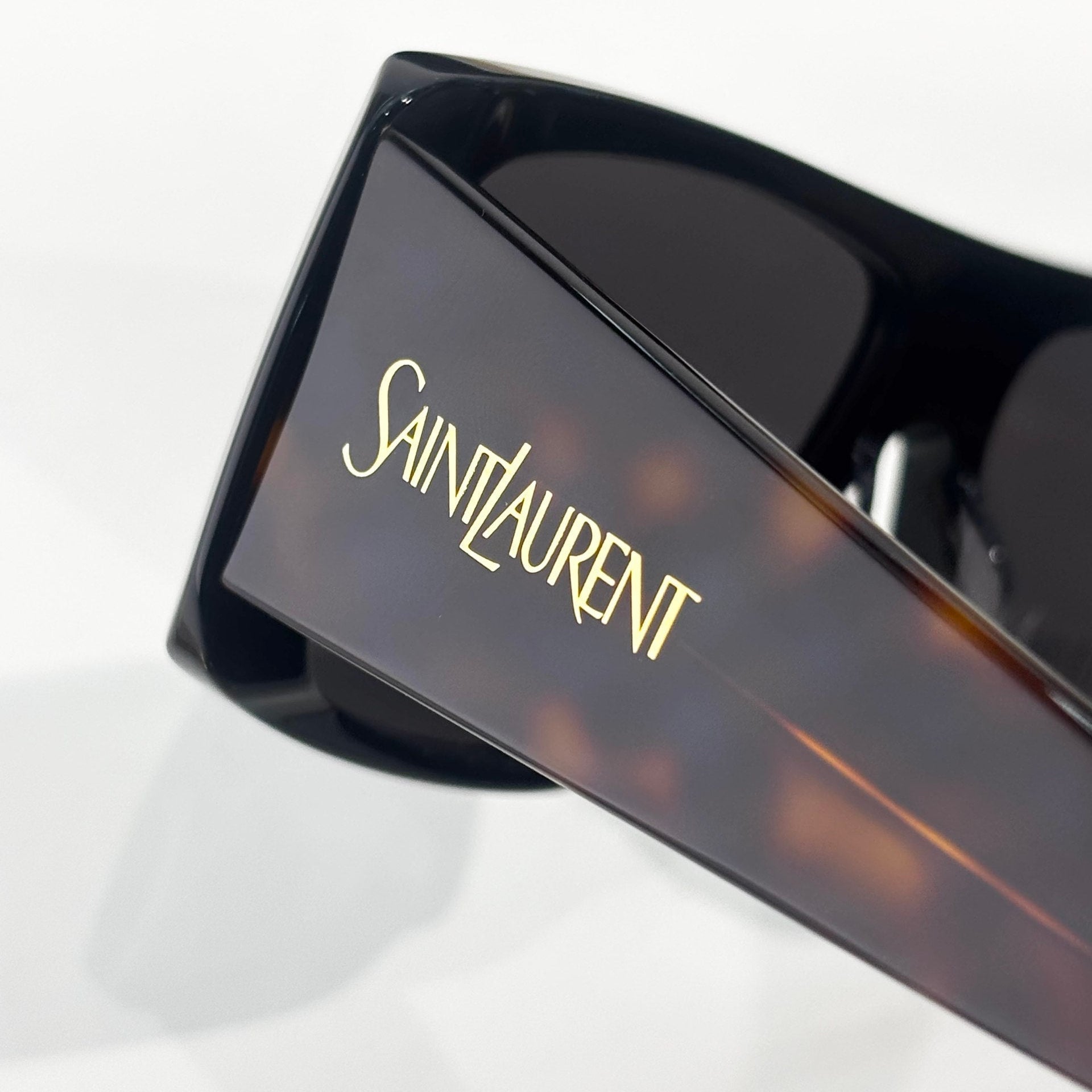 Sain Lauren Bold Shield - Vichyluxury