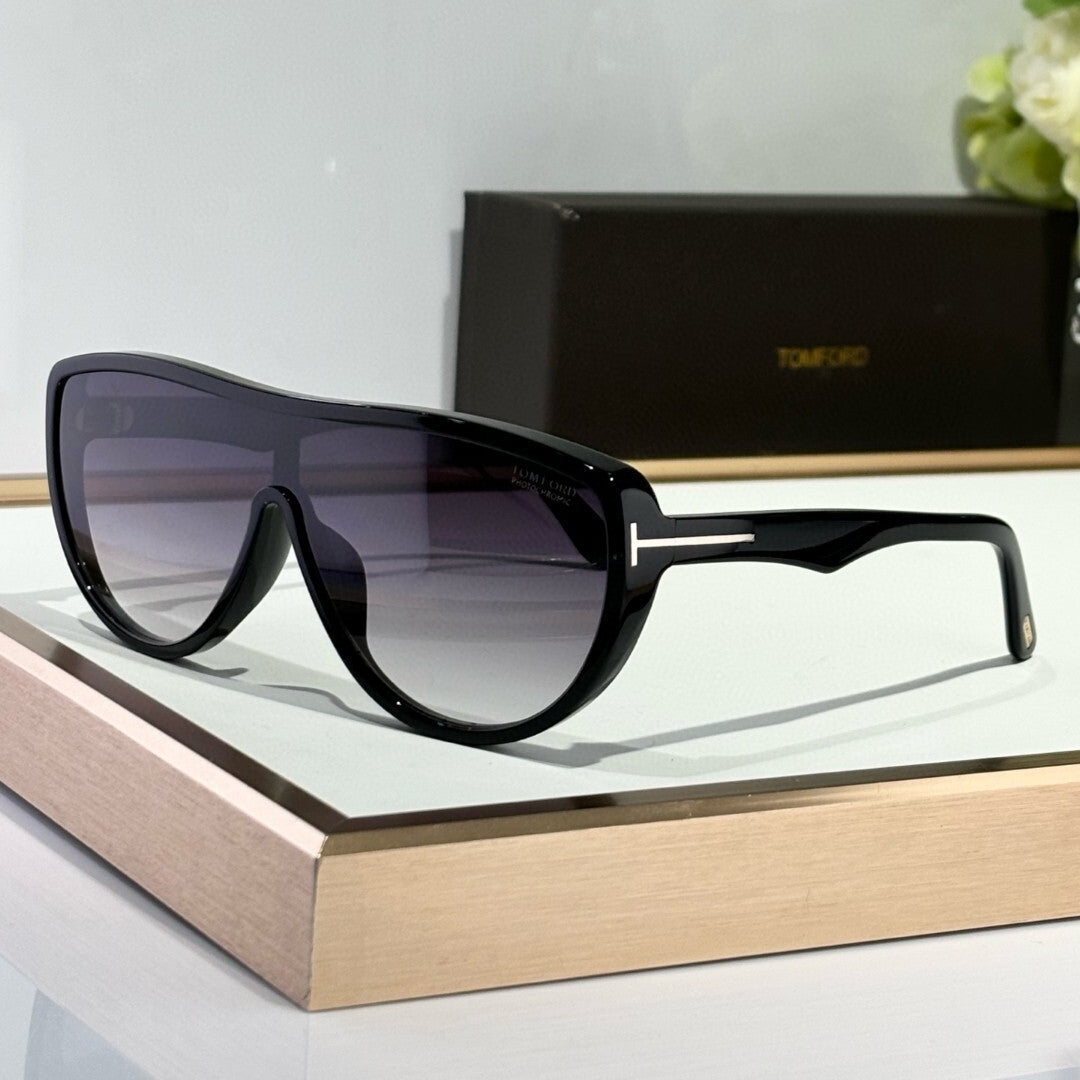Tom Photochromic Shield - Vichyluxury
