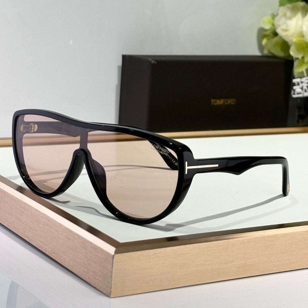 Tom Photochromic Shield - Vichyluxury