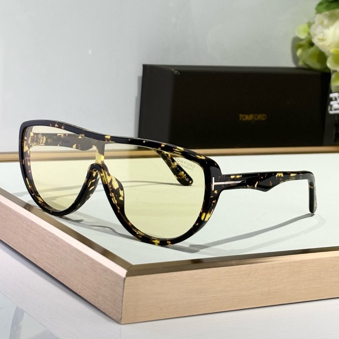 Tom Photochromic Shield - Vichyluxury