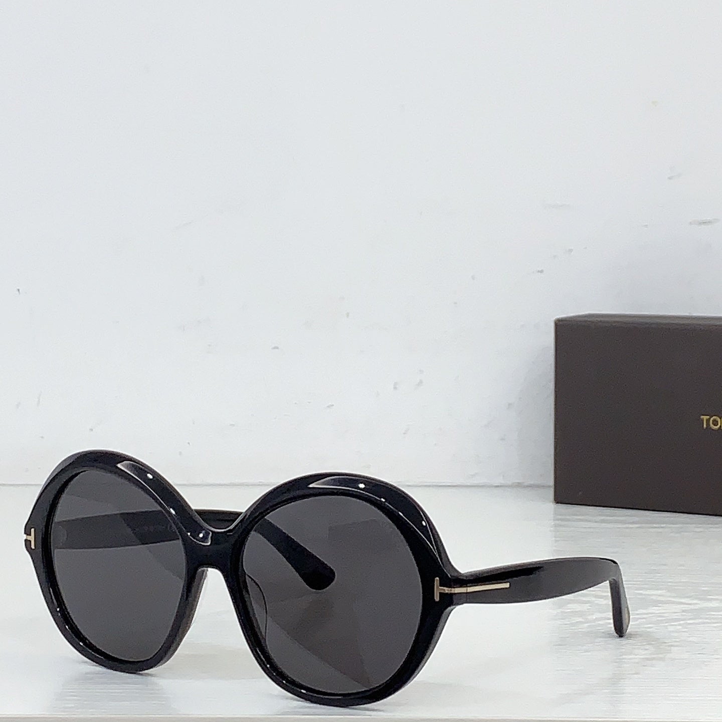 Tom Vintage Round - Vichyluxury