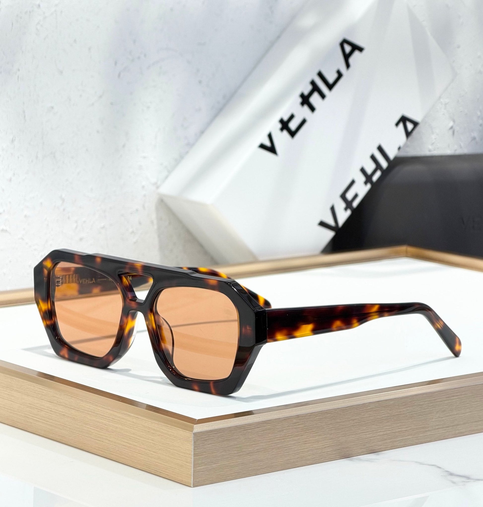 Vehla Bowie - Vichyluxury